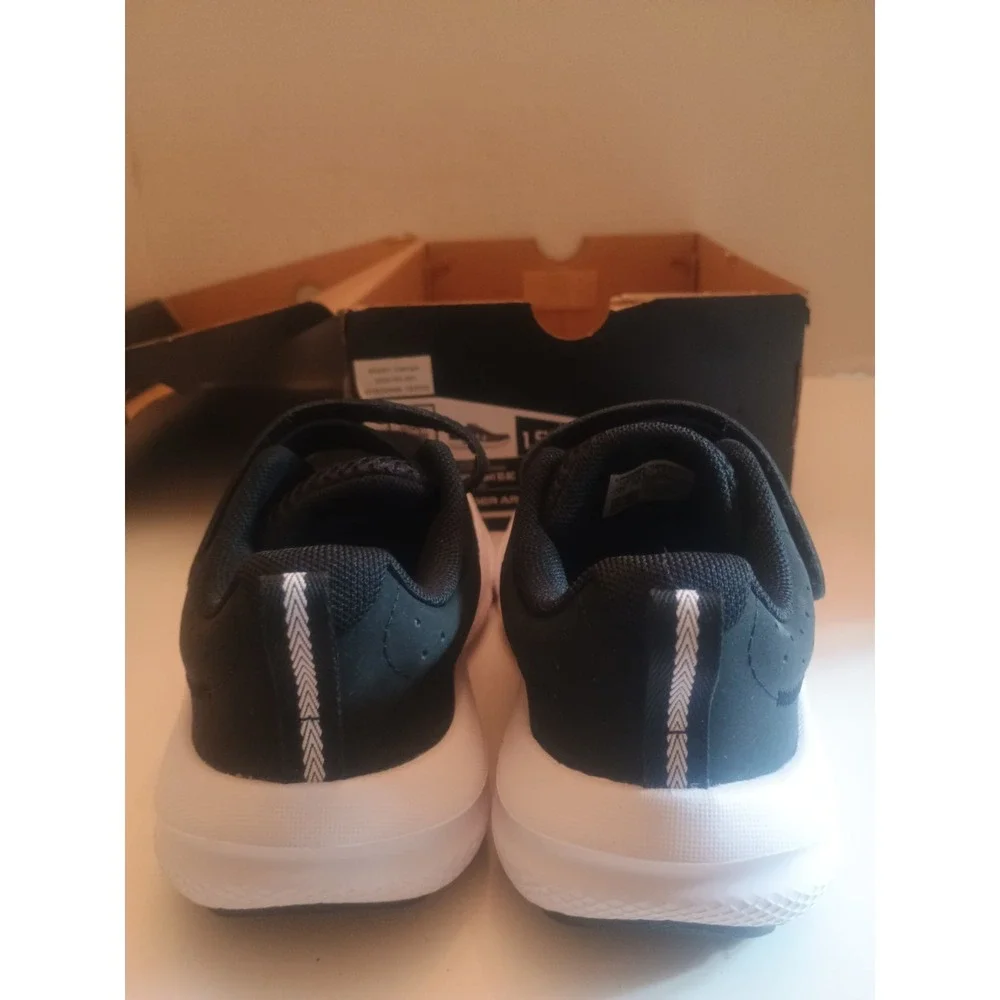 Under Armour product pair
